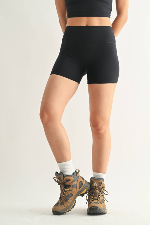 CloudLight Contour Seam Biker Shorts – Black