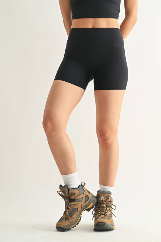 CloudLight Contour Seam Biker Shorts – Black