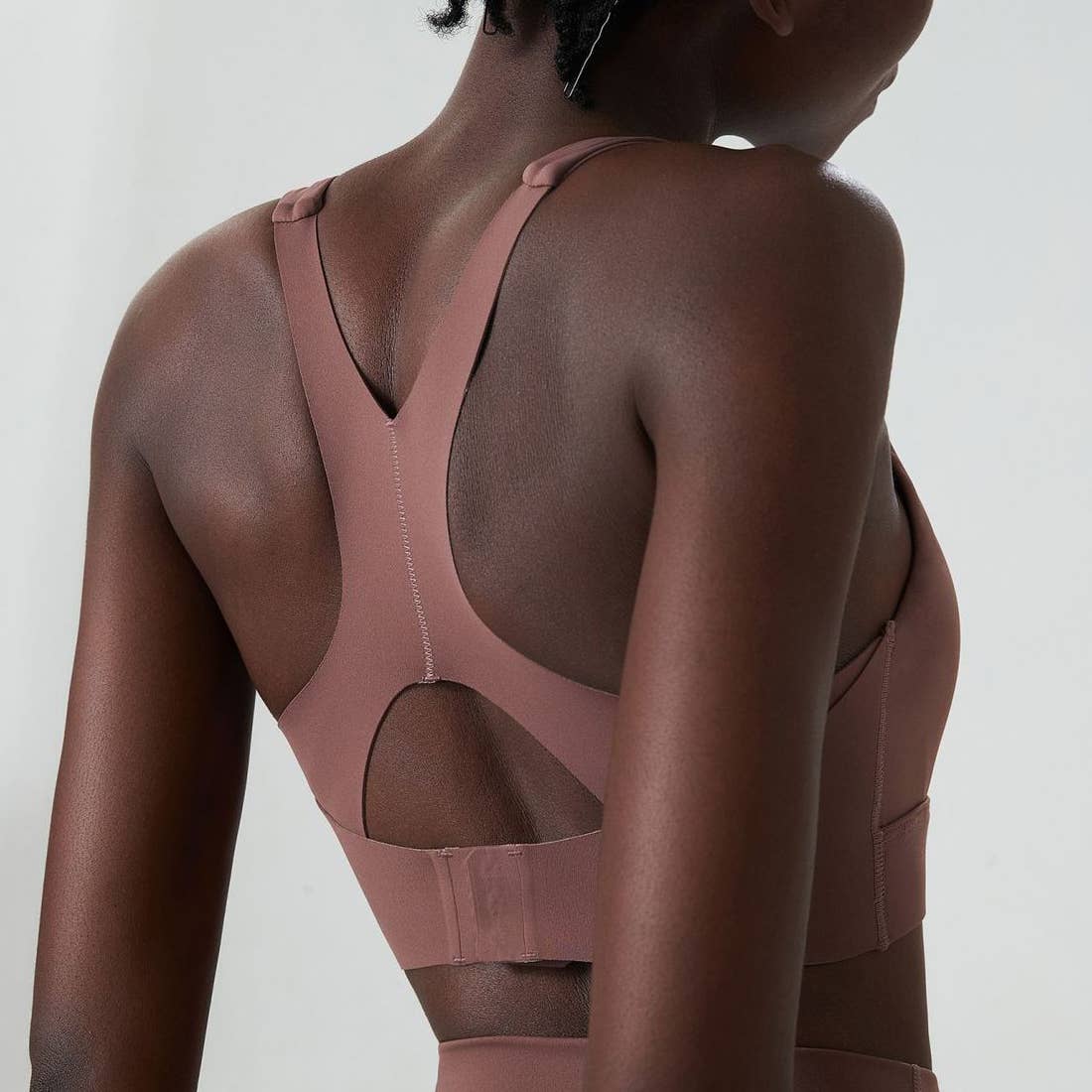 Solid Color Adjustable Back-Buckle Sports Bra