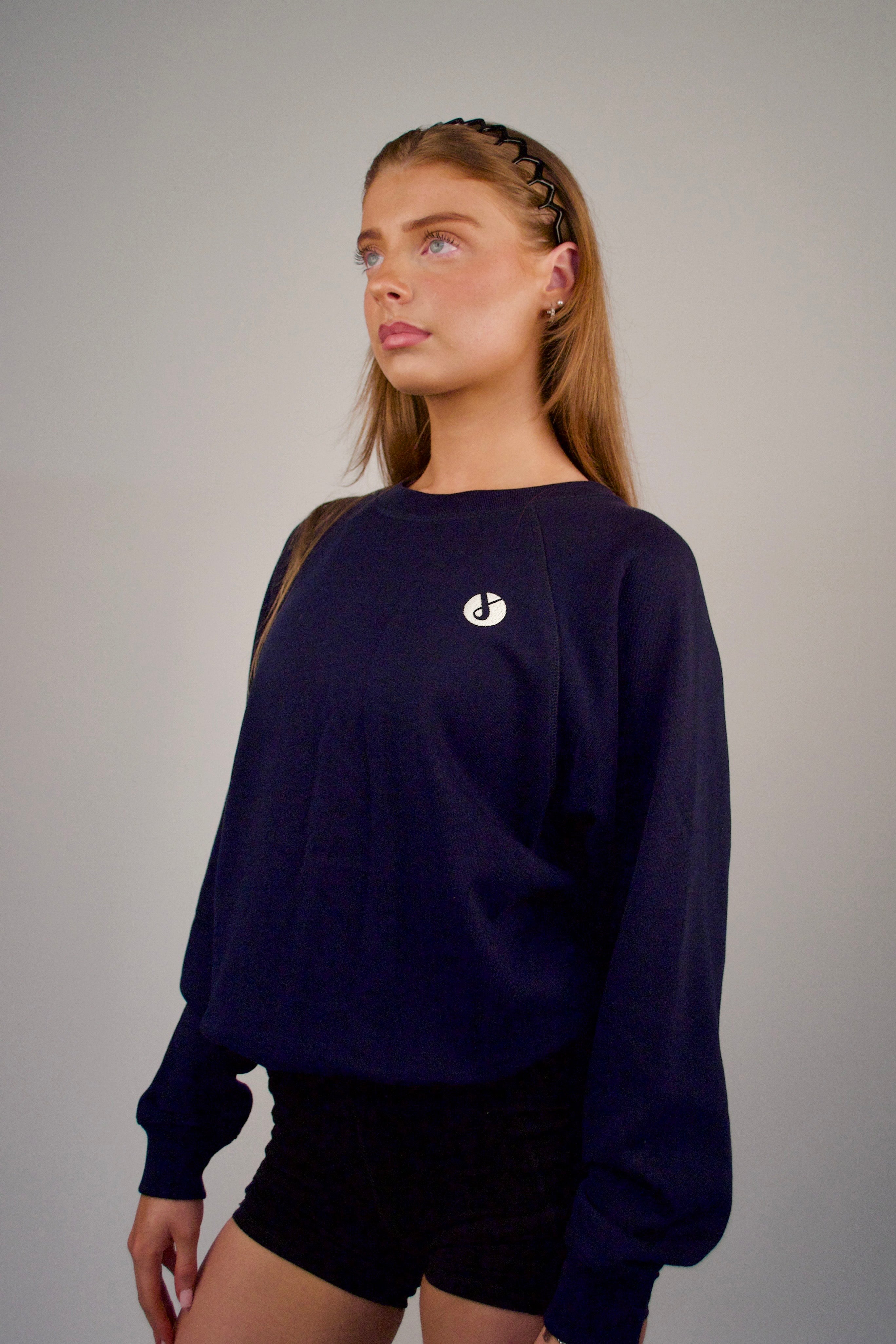 Essence Sweatshirt Skye
