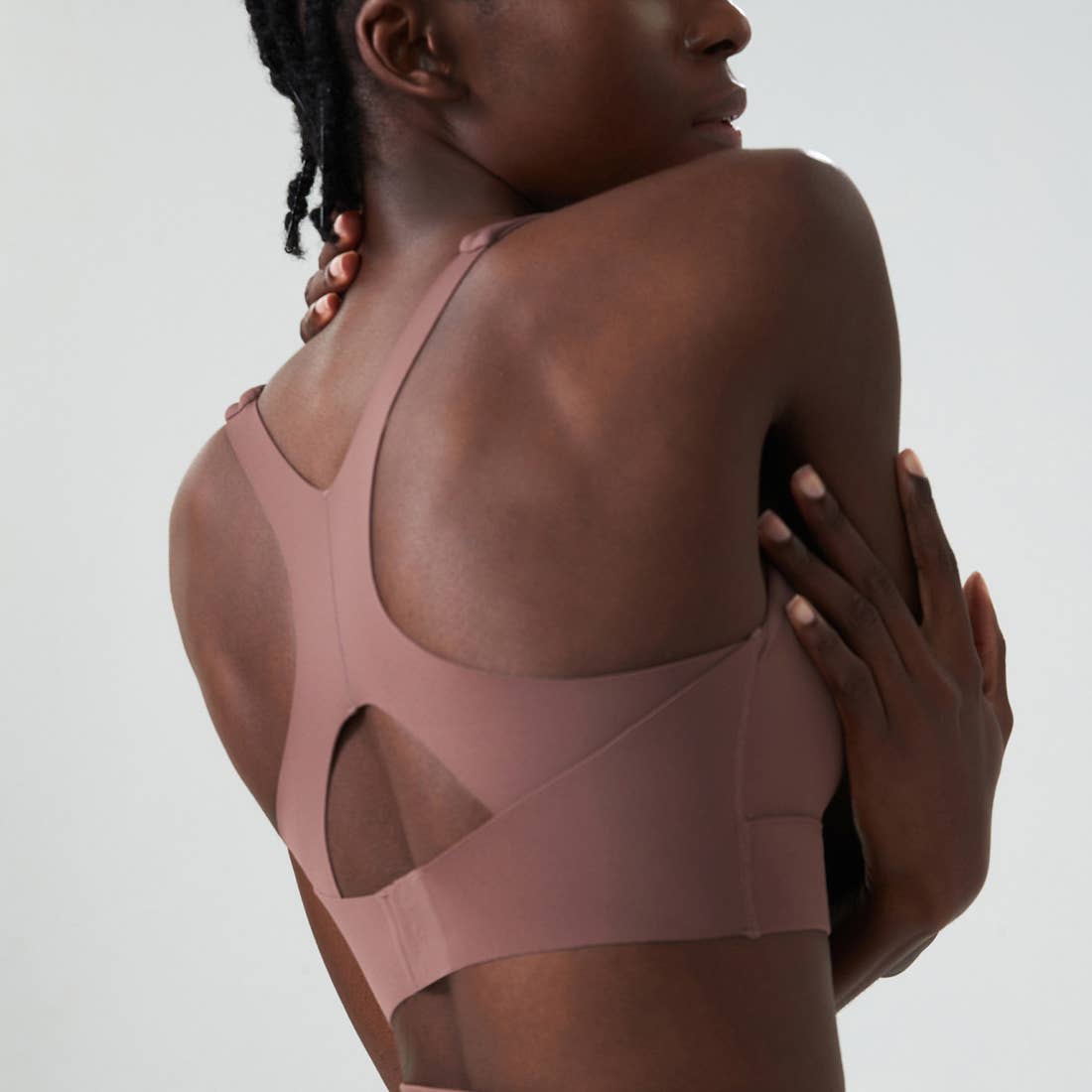 Solid Color Adjustable Back-Buckle Sports Bra